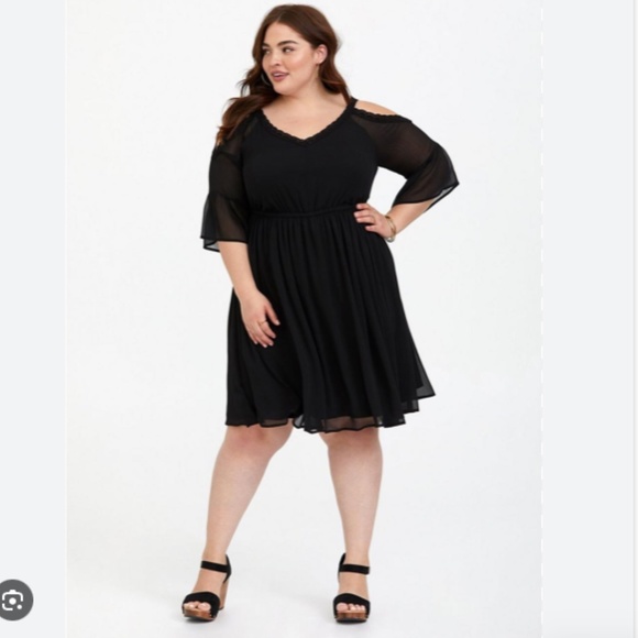 torrid Dresses & Skirts - Torrid black chiffon cold shoulder skater dress 5 5X